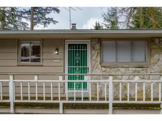 Photo #2: 21201683 Listing