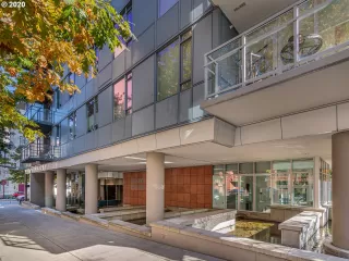 Photo #1: 21203297 Listing