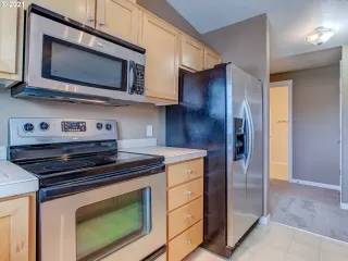 Photo #3: 21203443 Listing