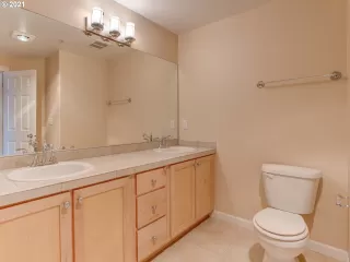 Photo #6: 21203443 Listing