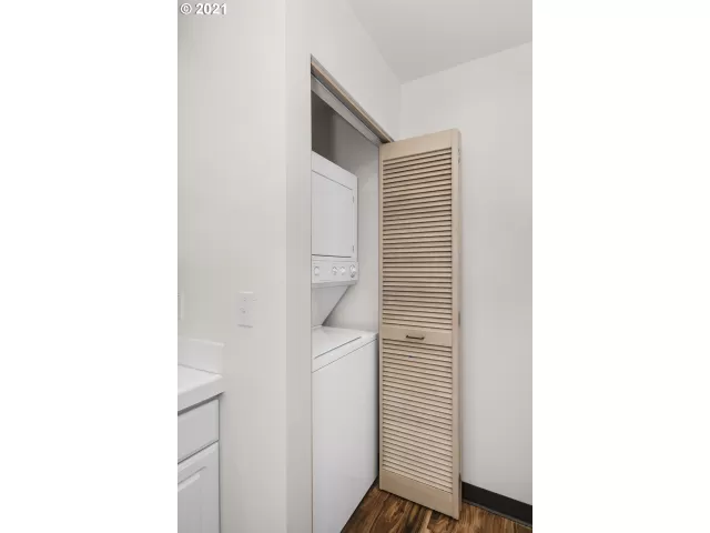 MLS: 21203522 Condo For Sale