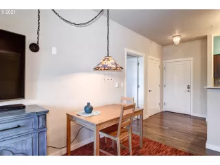 Photo #1: 21204683 Listing