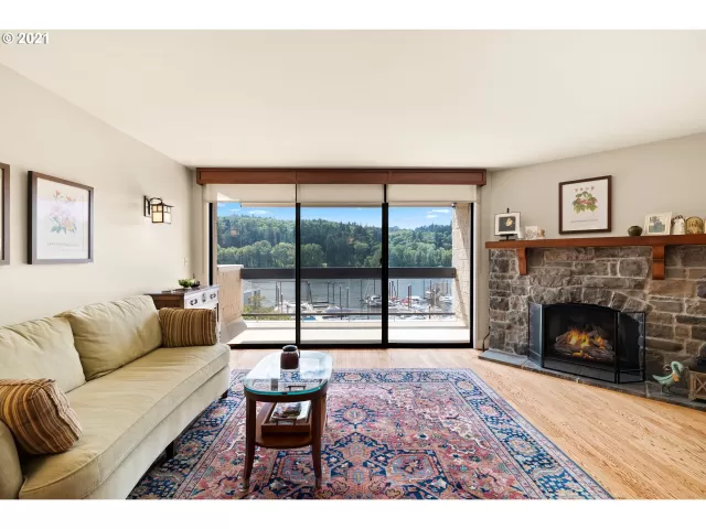 MLS: 21204684 Condo For Sale