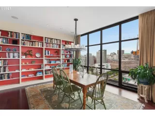 Photo #2: 21205047 Listing