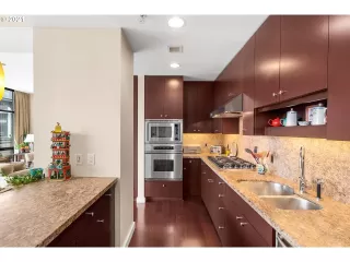 Photo #5: 21205047 Listing