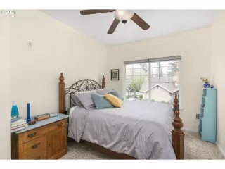 Photo #6: 21205534 Listing