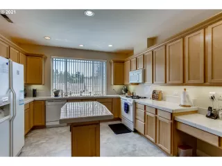 Photo #5: 21206261 Listing