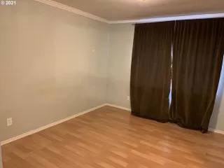 Photo #5: 21206356 Listing