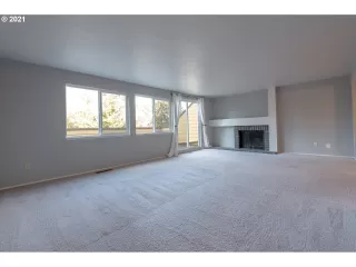 Photo #6: 21206809 Listing