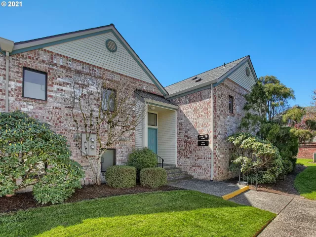 MLS: 21207564 Condo For Sale