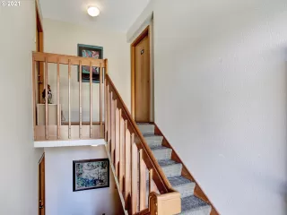 Photo #2: 21207564 Listing