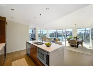 Photo #5: 21208170 Listing 