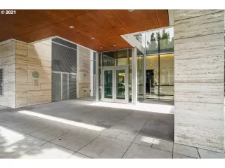 Photo #2: 21208917 Listing