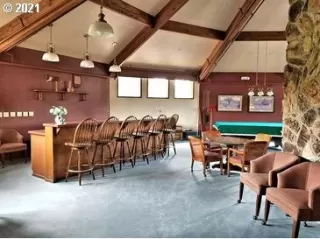 Photo #4: 21209632 Listing