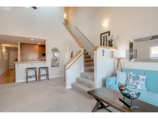 Photo #5: 21209845 Listing