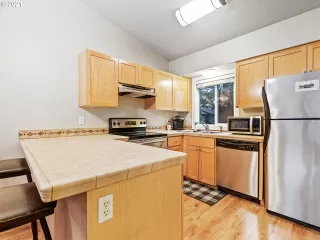 Photo #1: 21210056 Listing