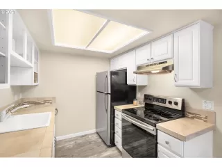 Photo #6: 21210175 Listing 