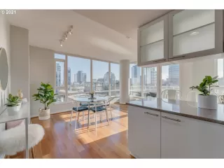 Photo #1: 21210635 Listing