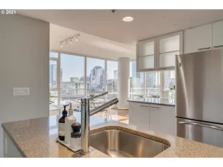 Photo #3: 21210635 Listing