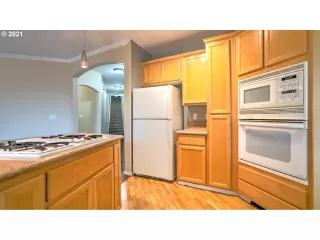 Photo #5: 21210839 Listing 