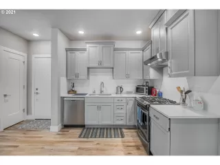 Photo #2: 21211362 Listing