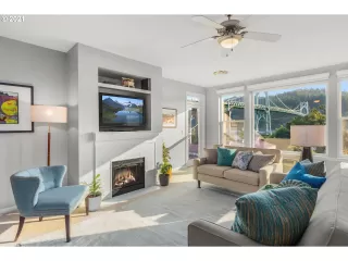 Photo #3: 21211448 Listing