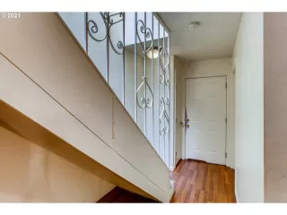 Photo #4: 21211627 Listing