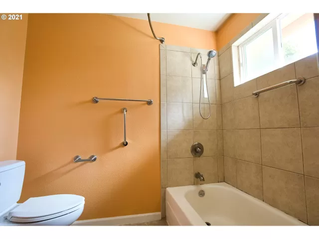 MLS: 21211732 Condo For Sale