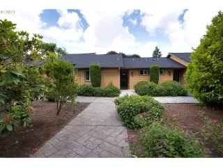 Photo #6: 21211732 Listing