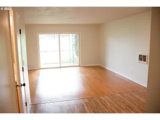 Photo #3: 21211817 Listing