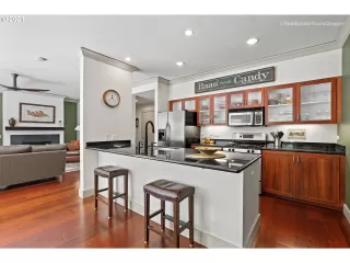 Photo #5: 21211922 Listing