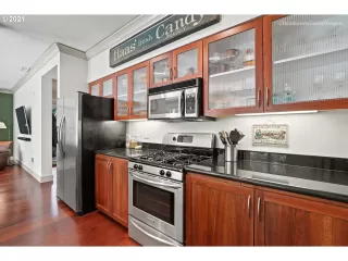 Photo #6: 21211922 Listing