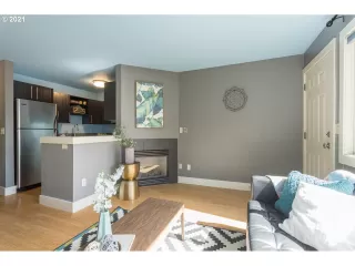 Photo #2: 21212173 Listing