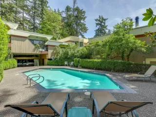 More Details about MLS # 21212764 : 7315 SW BEAVERTON HILLSDALE HWY 104