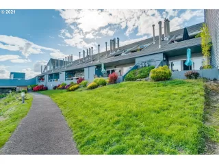Photo #1: 21212809 Listing