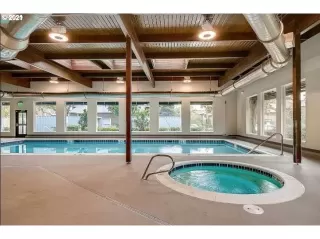 Photo #5: 21212809 Listing
