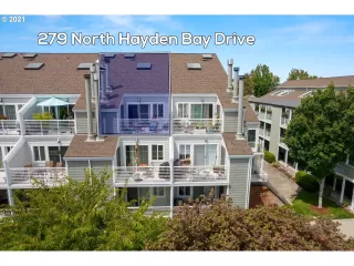 Photo #2: 21213633 Listing