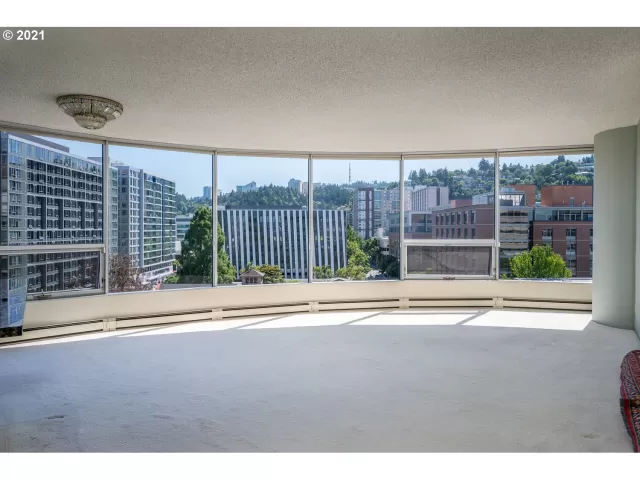 MLS: 21213813 Condo For Sale