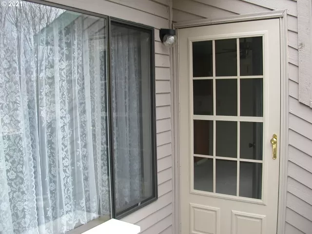 MLS: 21214217 Condo For Sale