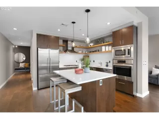 Photo #2: 21214695 Listing