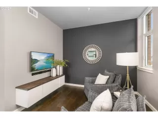 Photo #6: 21214695 Listing