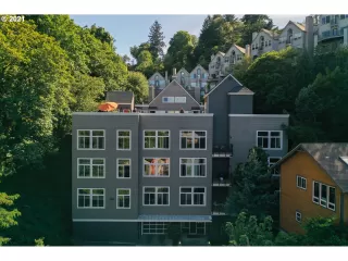 Photo #1: 21214754 Listing