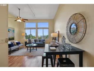 Photo #6: 21214754 Listing