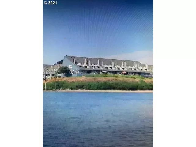 MLS: 21215552 Condo For Sale
