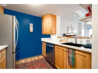 Photo #6: 21216114 Listing