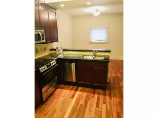 Photo #5: 21217067 Listing