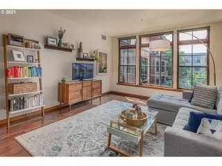 Photo #2: 21217181 Listing