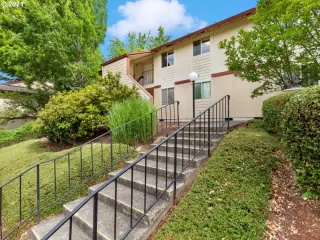 Photo #6: 21217403 Listing 