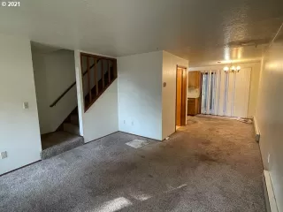 Photo #6: 21217917 Listing