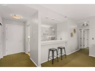 Photo #3: 21218175 Listing 